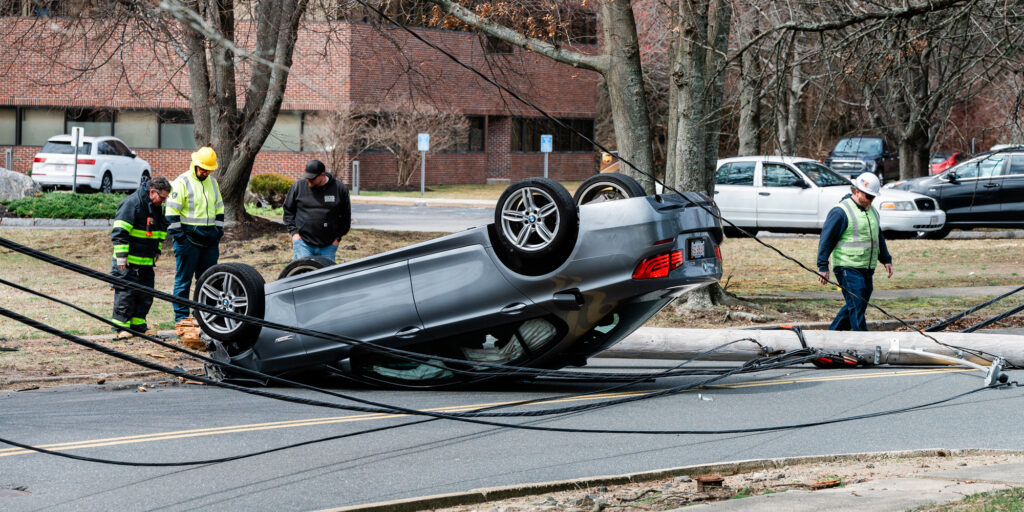 Motor vehicle accident at roadway behind the Northshore Mall Peabody
